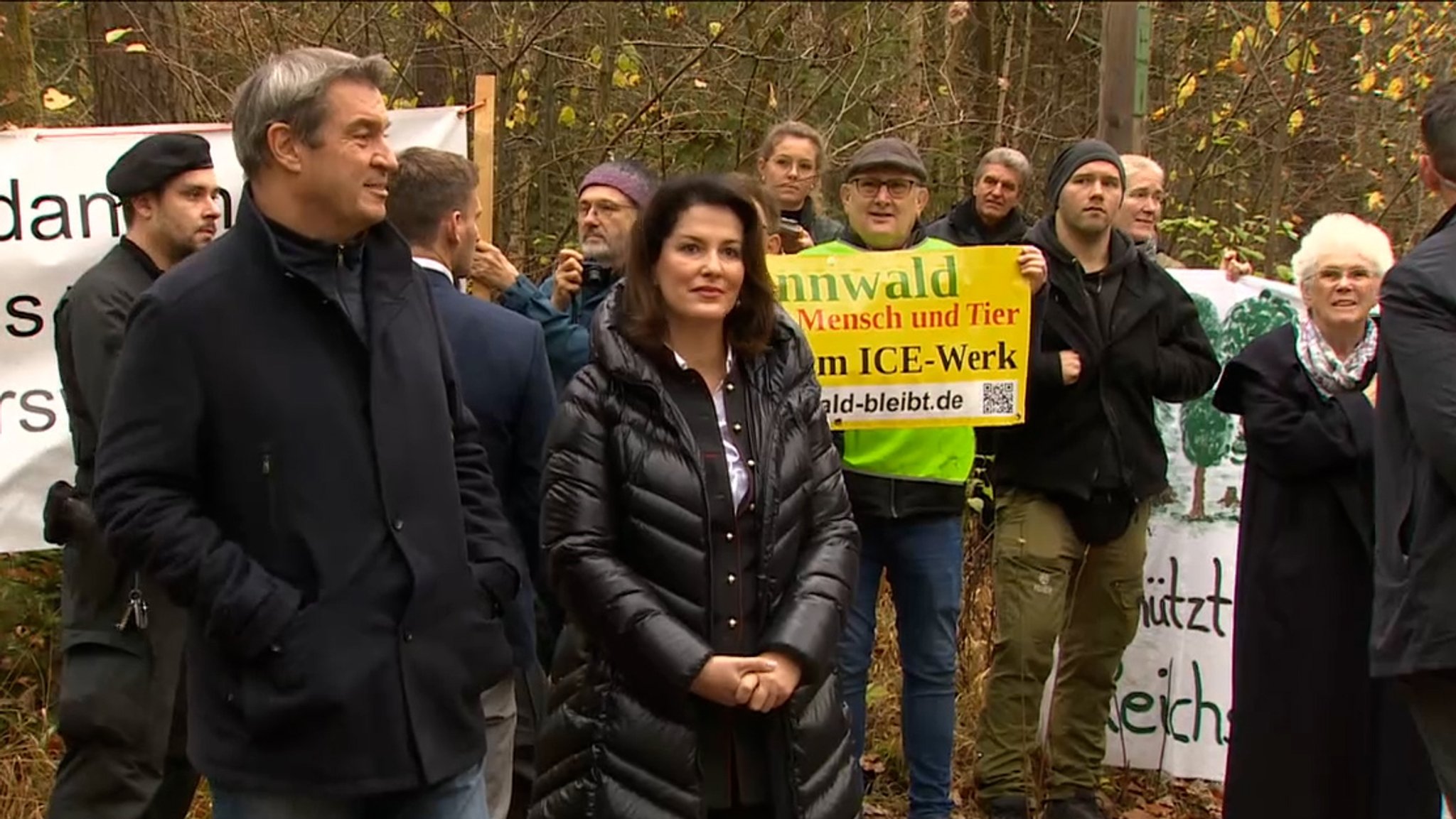 Markus Söder und Michaela Kaniber (beide CSU) im Nürnberger Reichswald.