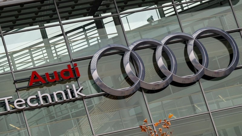 Einigung auf Sparprogramm: Audi streicht bis zu 7.500 Stellen | Bild: dpa-Bildfunk/Peter Kneffel Einigung auf Sparprogramm: Audi streicht bis zu 7.500 Stellen