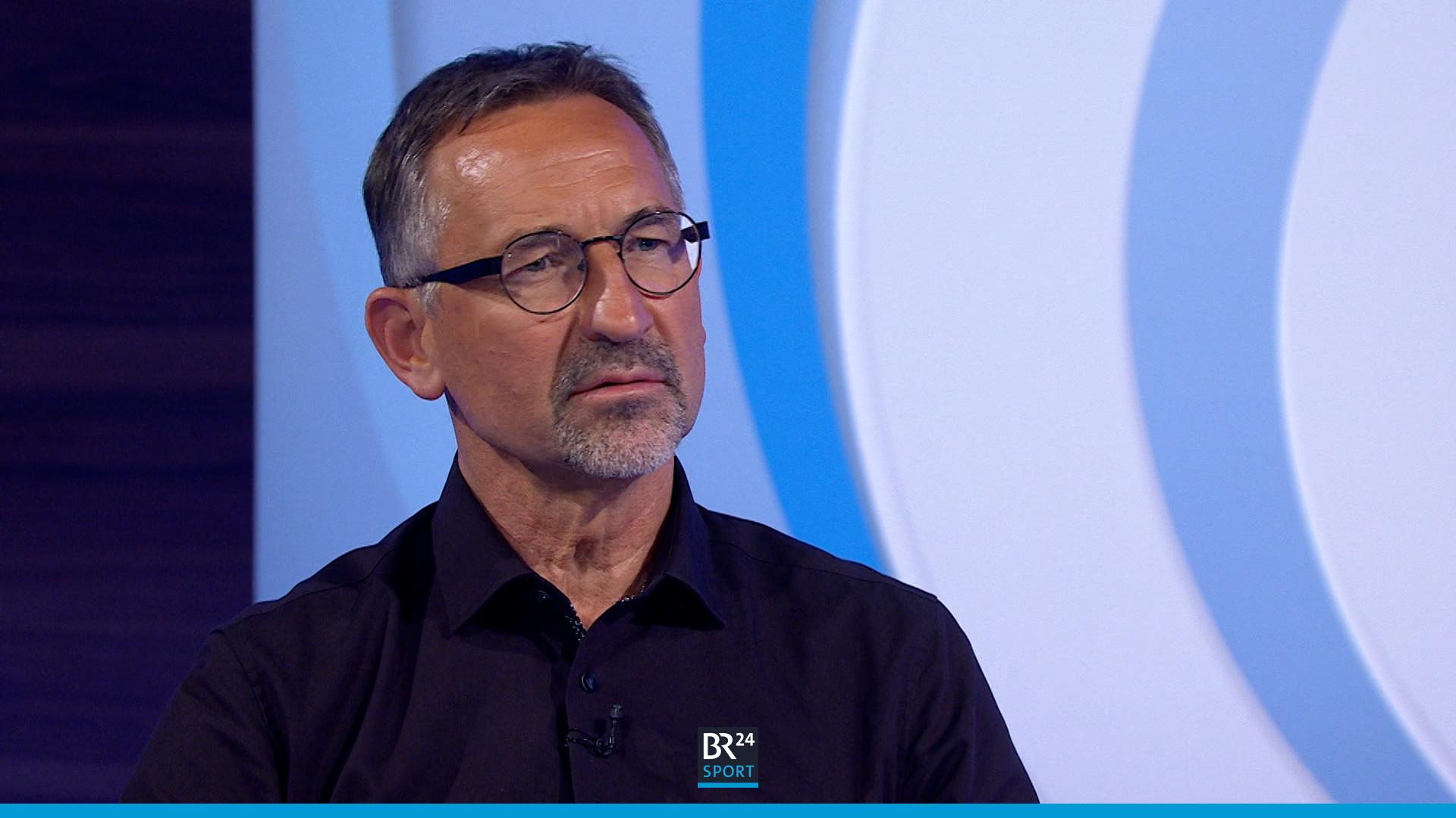 Achim Beierlorzer, Sport-Geschäftsführer des SSV Jahn Regensburg