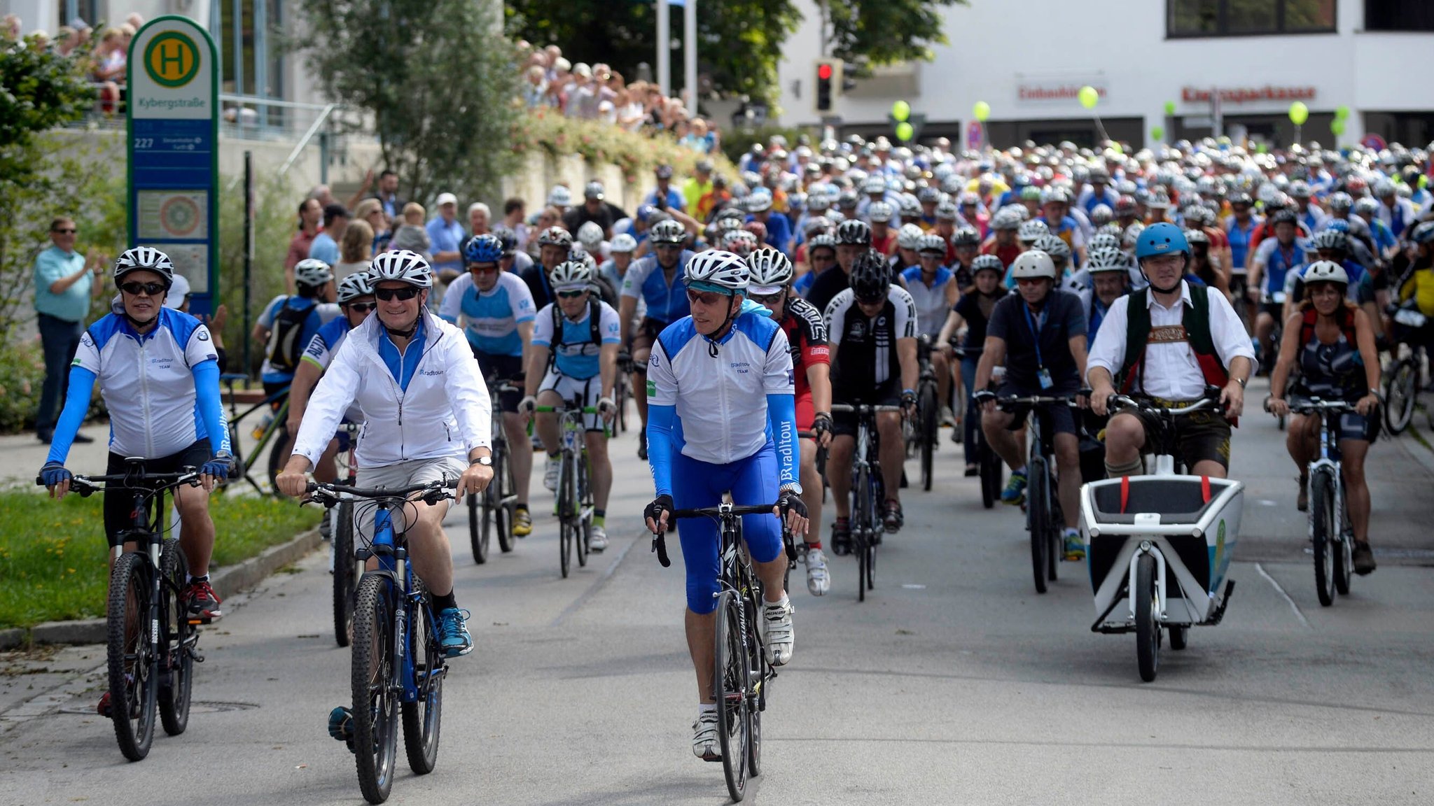 Durch alle Regierungsbezirke: Start der 33. BR-Radltour