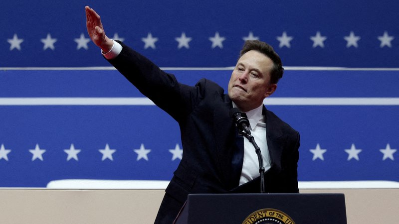 Elon Musks umstrittene Geste bei der Trump-Siegesfeier | Bild: REUTERS/Mike Segar Elon Musks umstrittene Geste bei der Trump-Siegesfeier