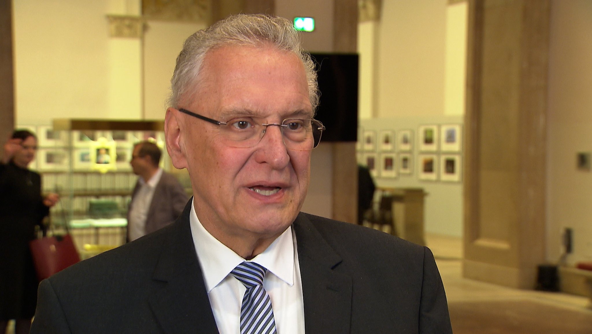 Innenminister Joachim Herrmann beim BR-Interview