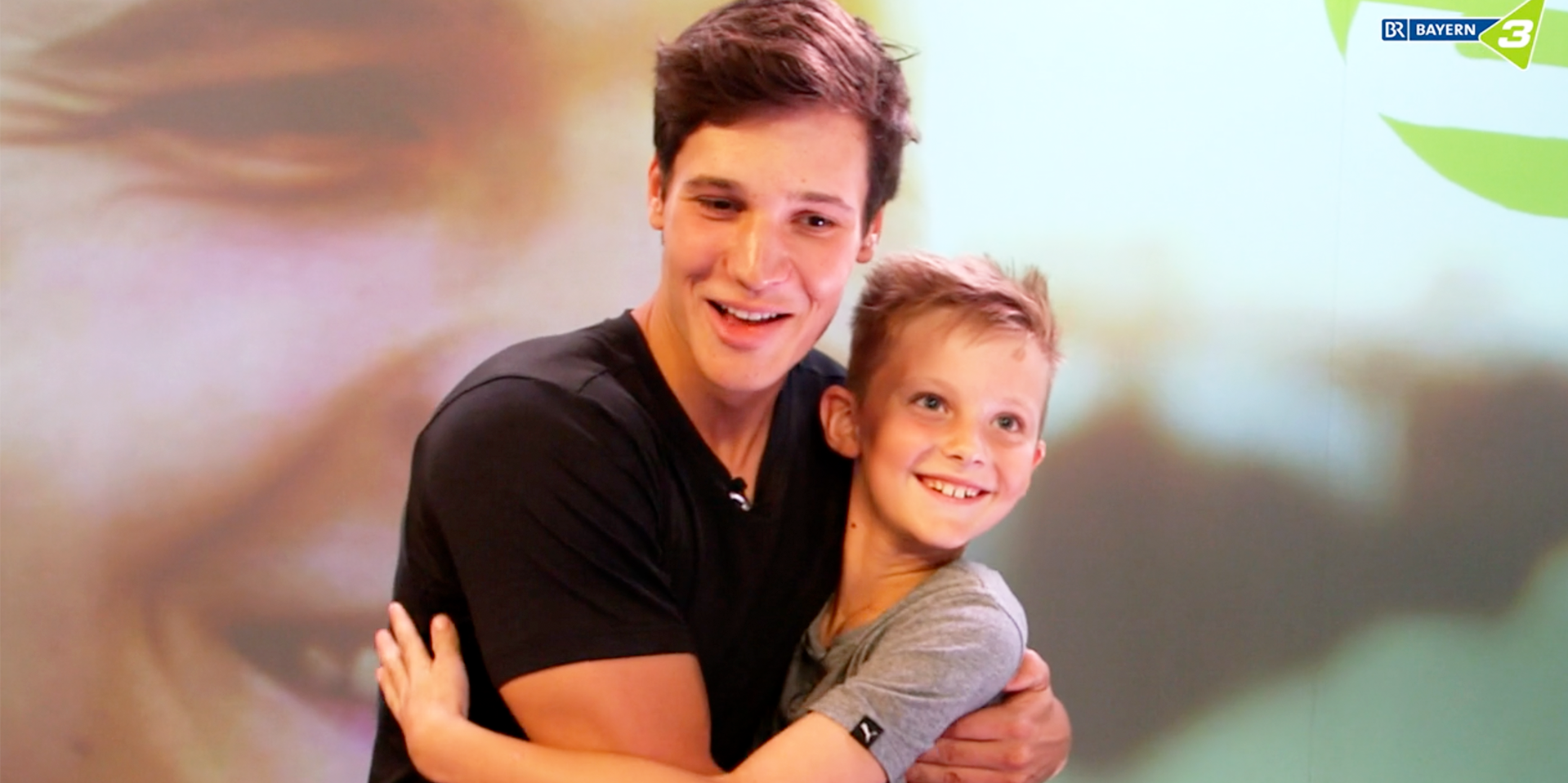 Dieser 9 Jahrige Aus Maisach Ist Der Hit So Suss Kleiner Vinzent Weiss Trifft Grossen Wincent Weiss Bayern 3