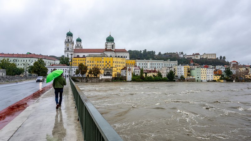 Der Regen hat in Bayern zwar nachgelassen, dennoch bleibt die Lage angespannt. | Bild: Bayerischer Rundfunk 2024 Der Regen hat in Bayern zwar nachgelassen, dennoch bleibt die Lage angespannt.
