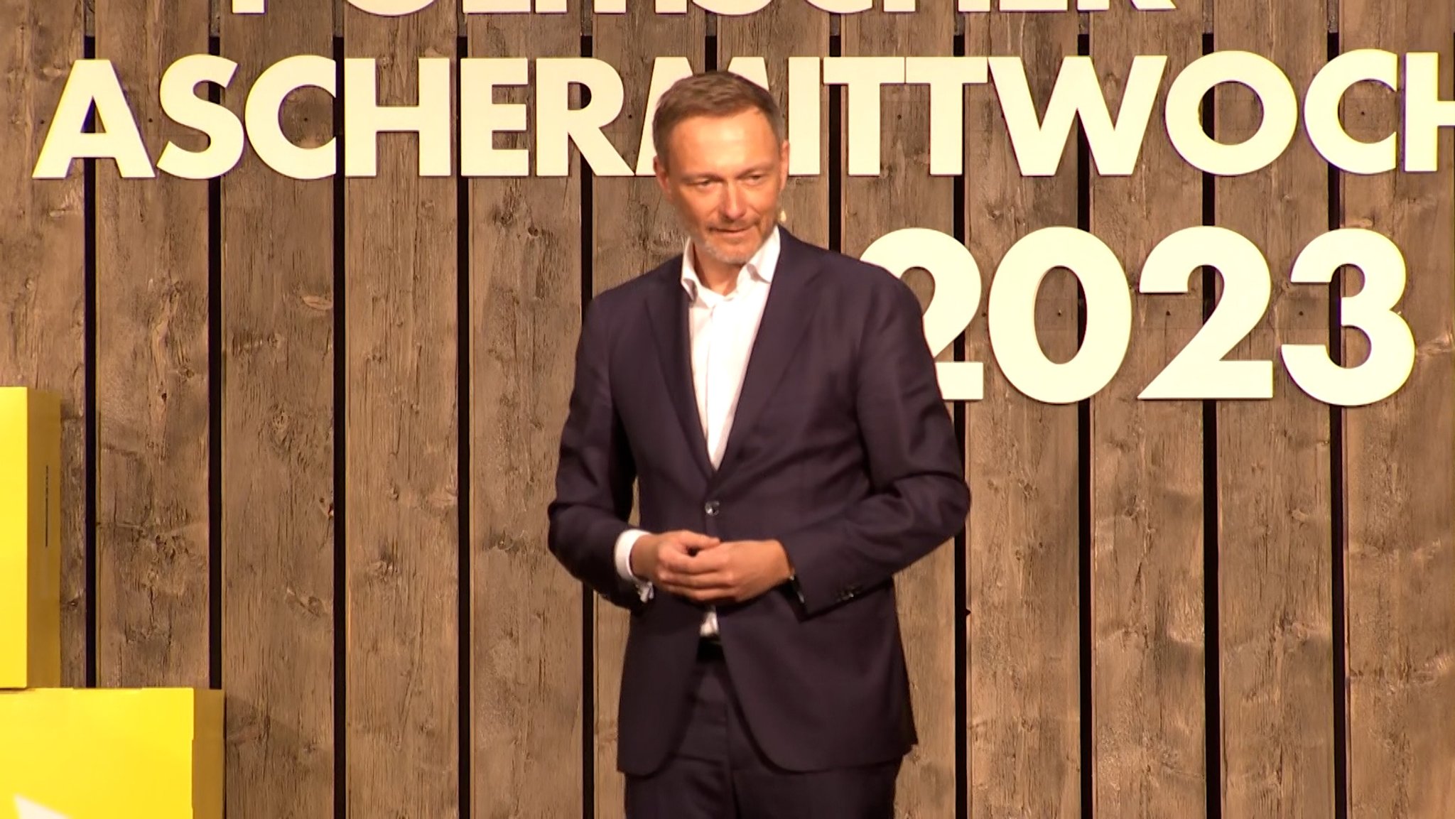 Christinan Lindner von der FDP vergleicht die Umfragewerte seiner Partei mit dem Alkoholgehalt von Bier.