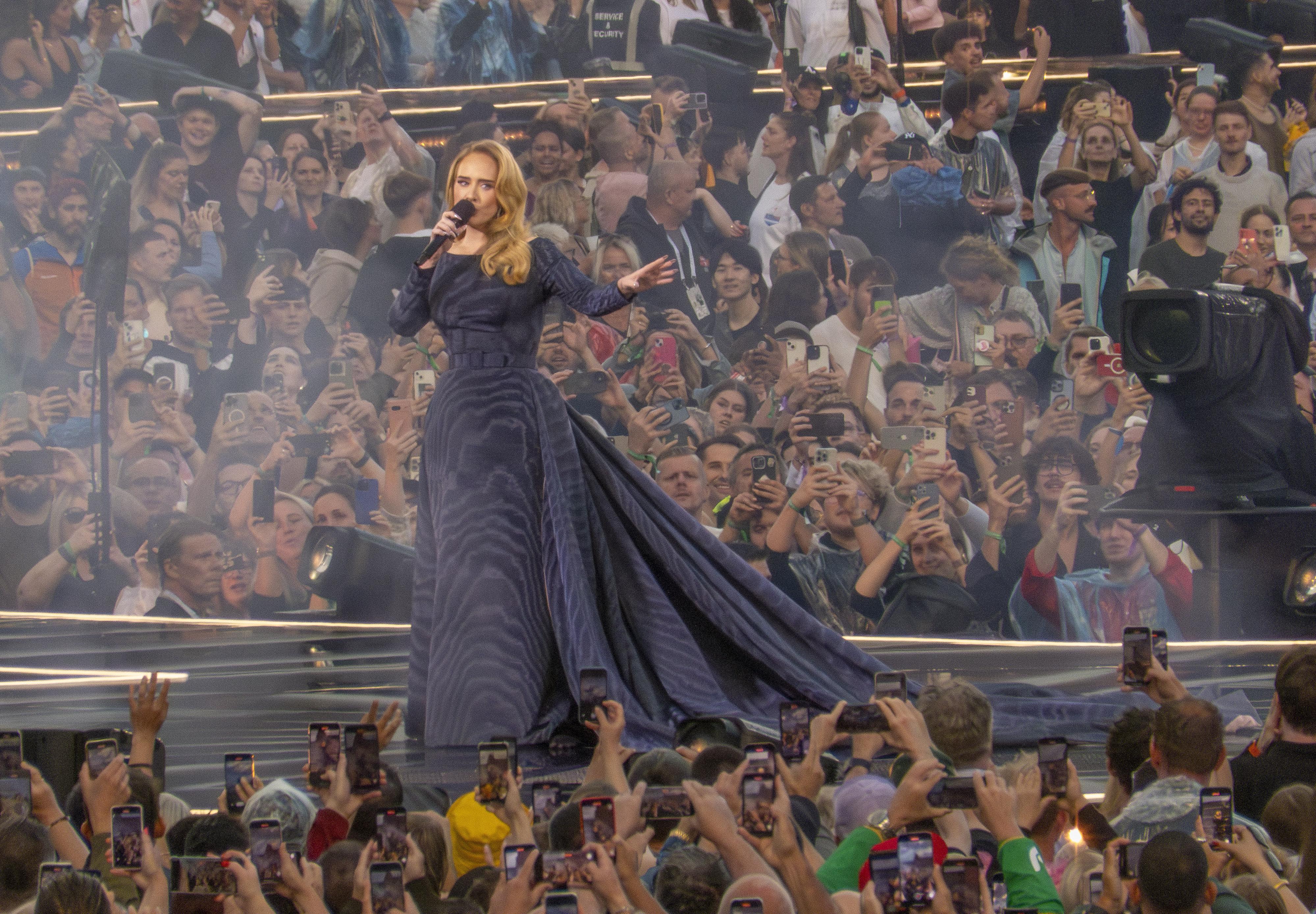 Adele bei ihrem ersten Konzert in München