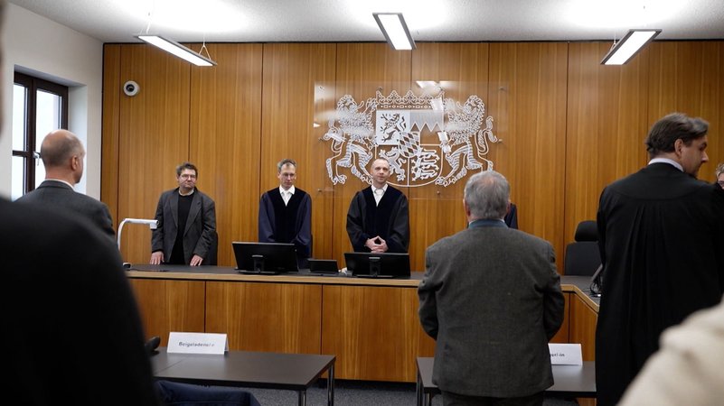 erwaltungsgericht in Augsburg schlägt Vergleich zur geplanten Container-Unterkunft in Westendorf vor. | Bild: BR erwaltungsgericht in Augsburg schlägt Vergleich zur geplanten Container-Unterkunft in Westendorf vor.