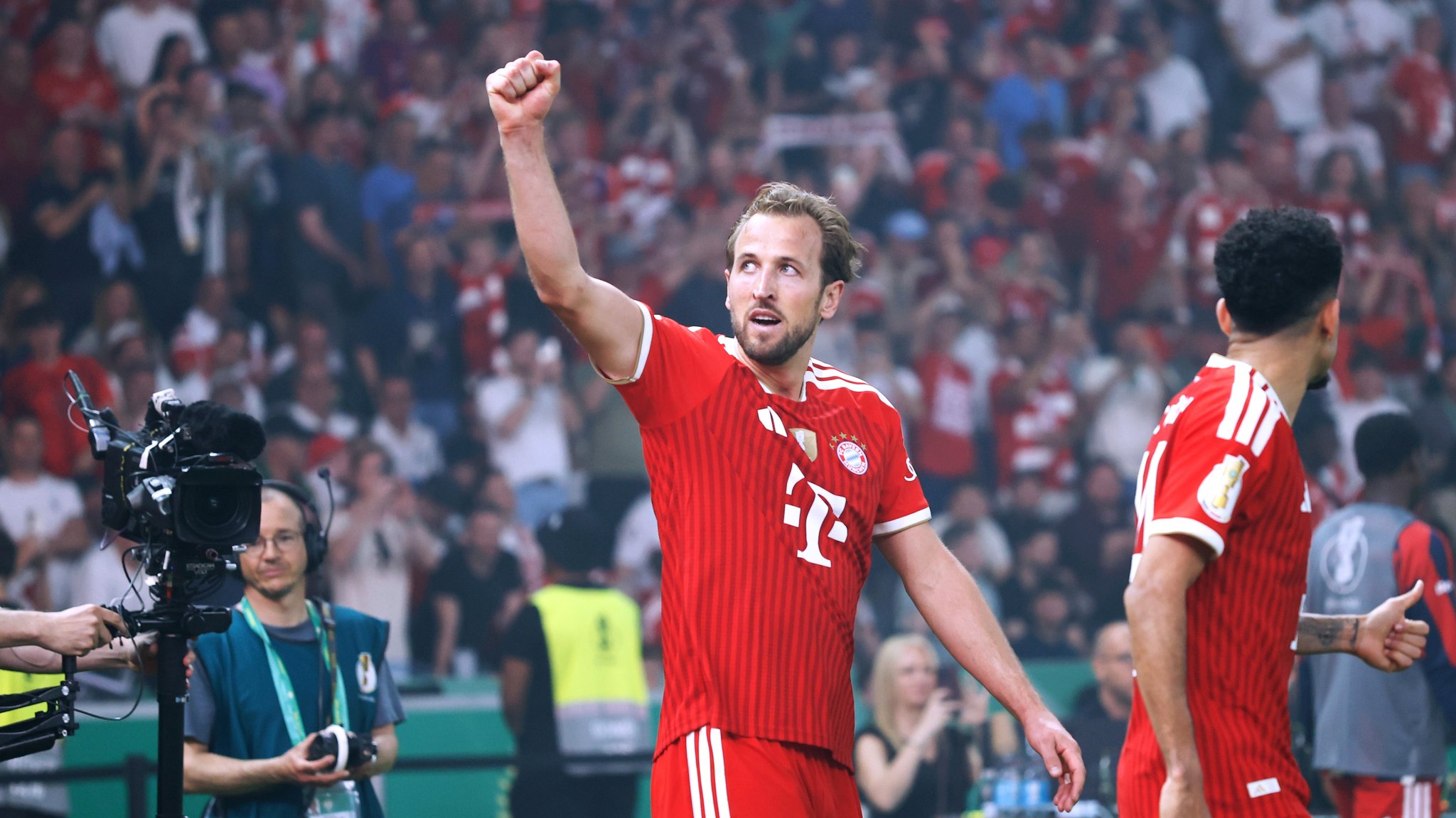 Harry Kane - aus dem Urlaub zur Vertragsunterschrift?