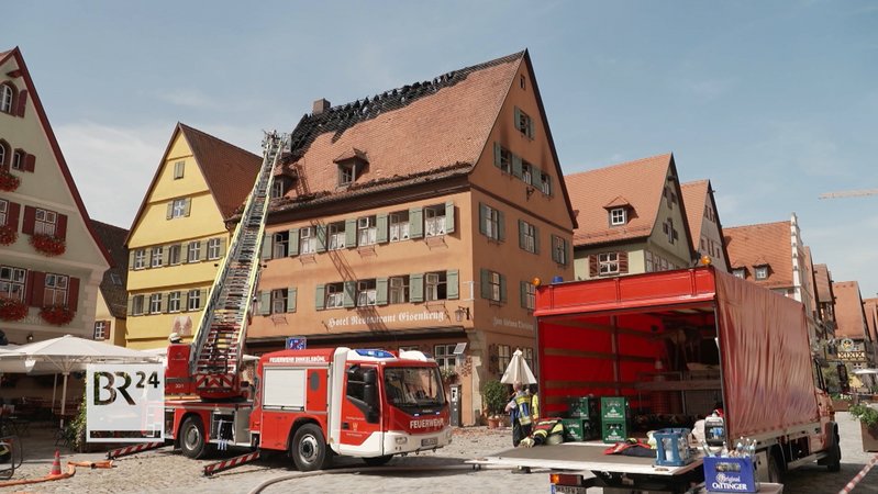 Dachstuhlbrand in einem Hotel in Dinkelsbühl unter Kontrolle