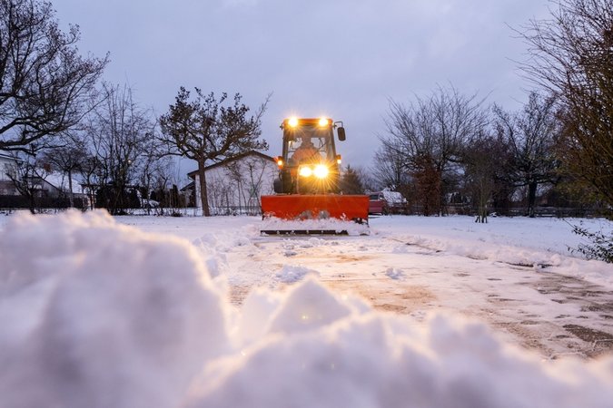 (Symbolbild) Schnee und Glätte in Bayern. | Bild: dpa-Bildfunk/Pia Bayer (Symbolbild) Schnee und Glätte in Bayern.