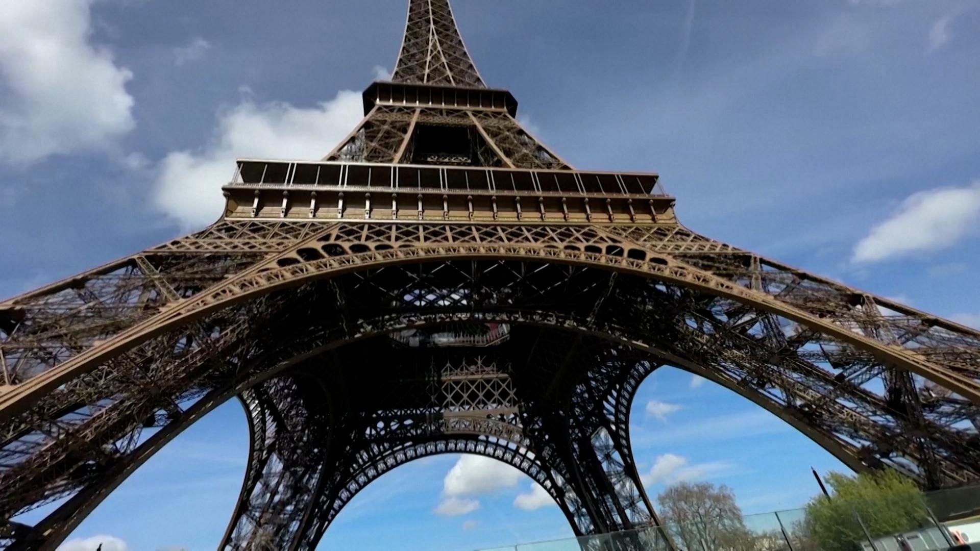 Nach dem verheerenden Anschlag in Moskau hat Frankreich reagiert. Die Regierung in Paris hat die höchste Terrorwarnstufe ausgerufen.