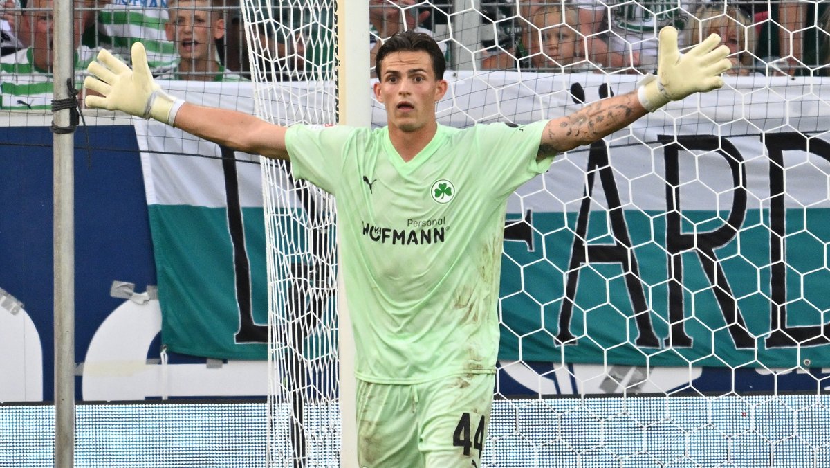 Nach Zorniger-Rüffel: Fürth-Keeper Noll glänzt gegen Regensburg 