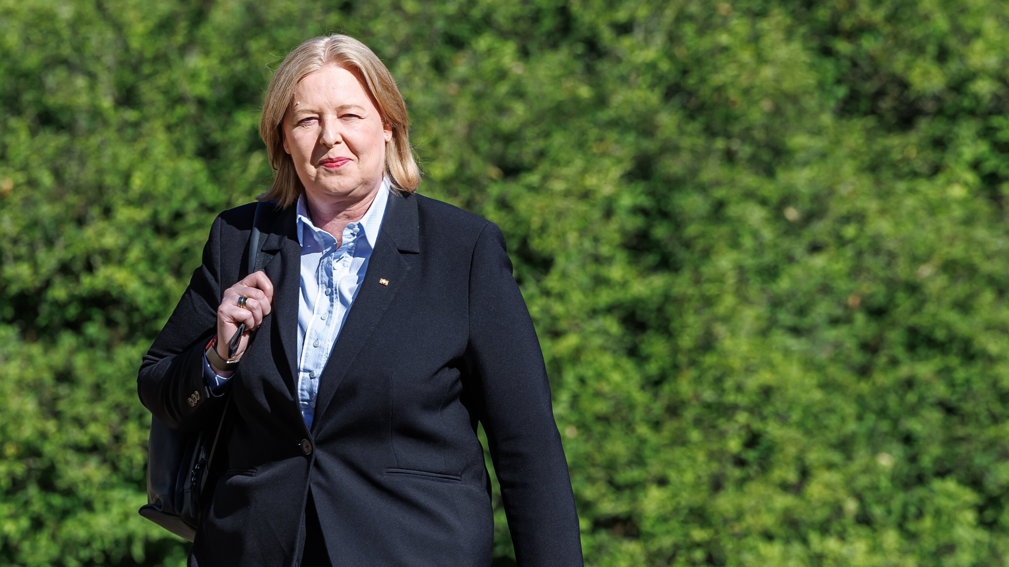 Bas stellt Einigung auf Attestpflicht ab erstem Tag infrage