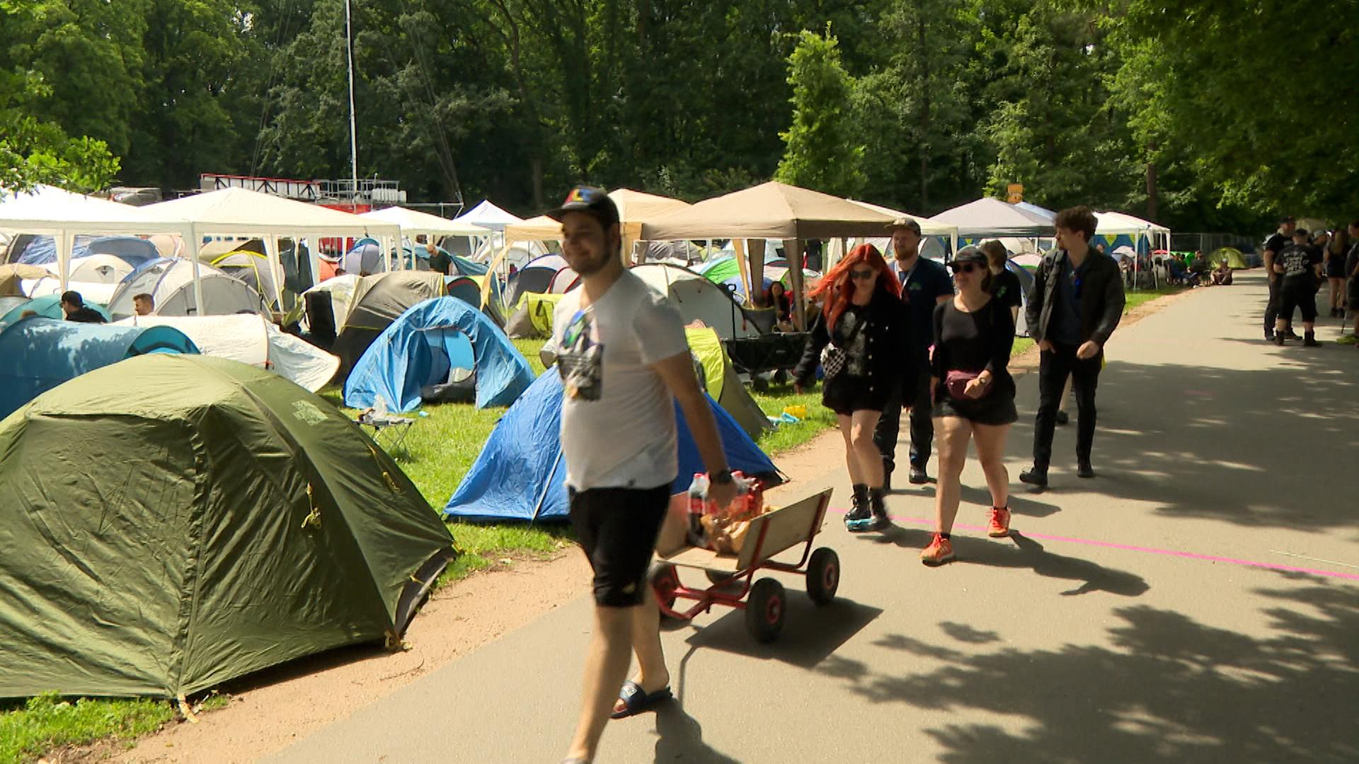 Die ersten Camper bei Rock im Park 2024.