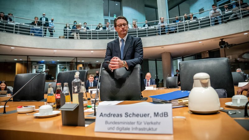 Archivbild von 2020: Andreas Scheuer im Maut-Untersuchungsausschuss | Bild: picture alliance/dpa | Michael Kappeler Archivbild von 2020: Andreas Scheuer im Maut-Untersuchungsausschuss