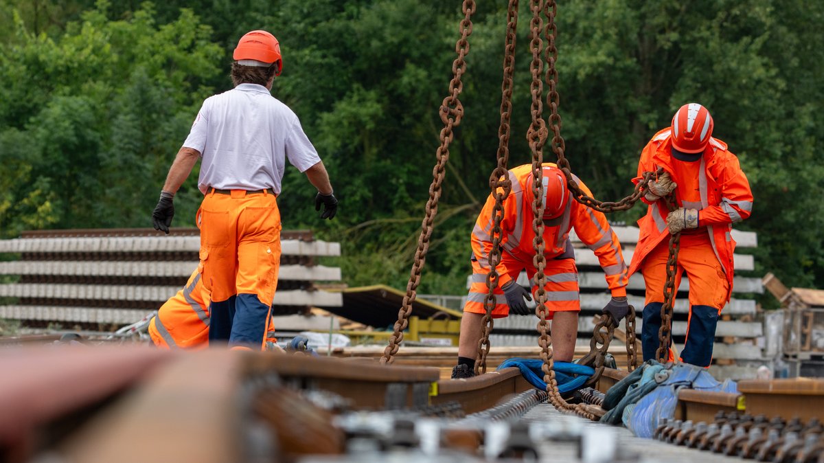 Herbstferien: Baustellen auf Straßen und Schienen