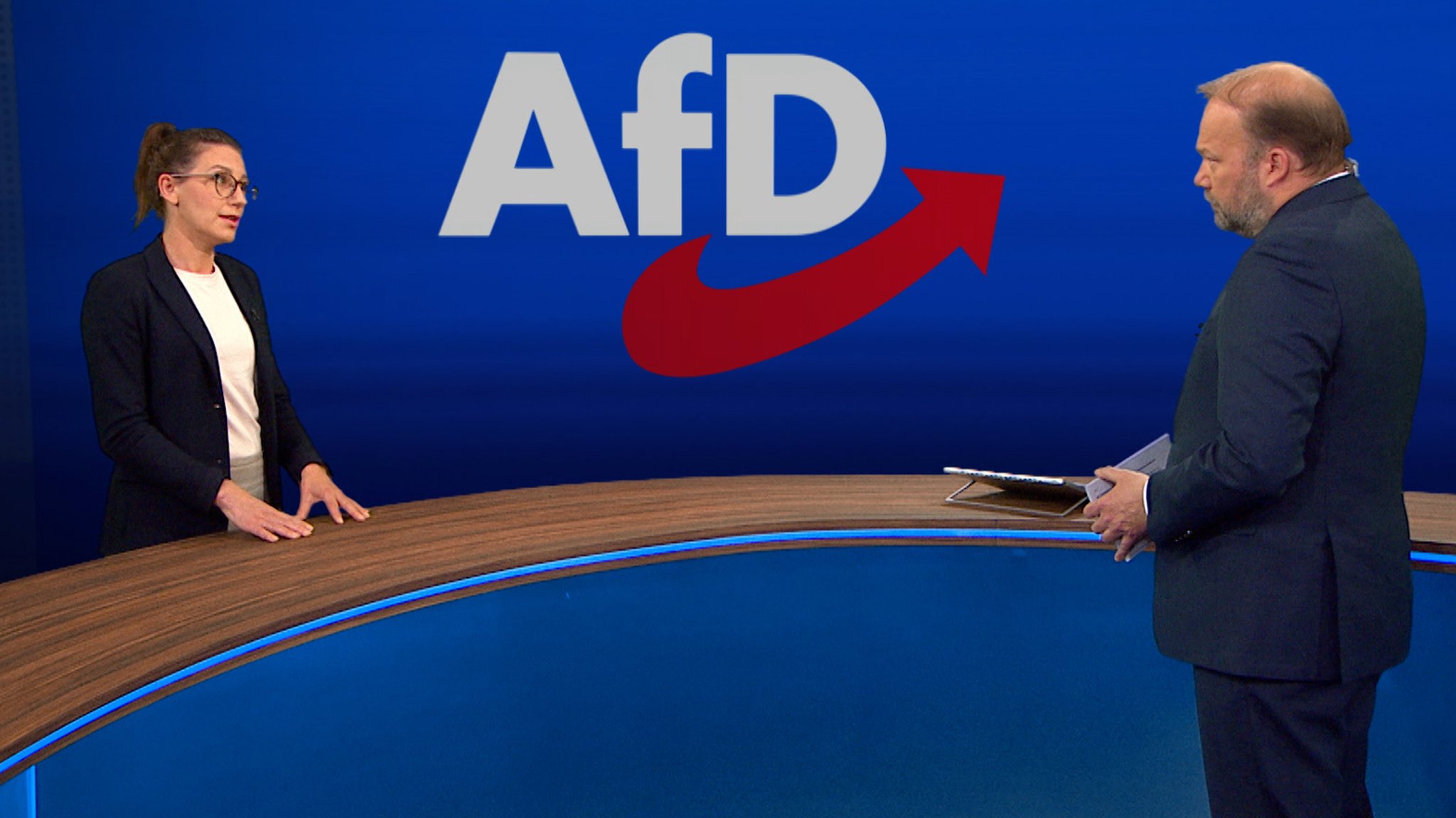 Politikwissenschafterin Jasmin Riedl zu den Bemühungen der AfD die Skandale aufzuräumen