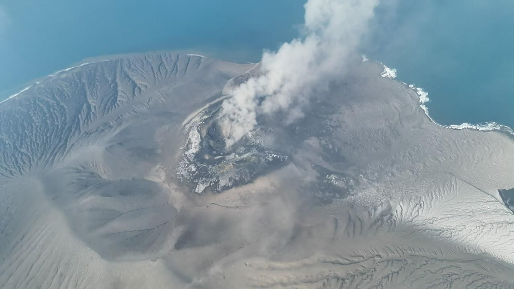 Indonesien: Nach Vulkanausbruch 270.000 Passagiere gestrandet