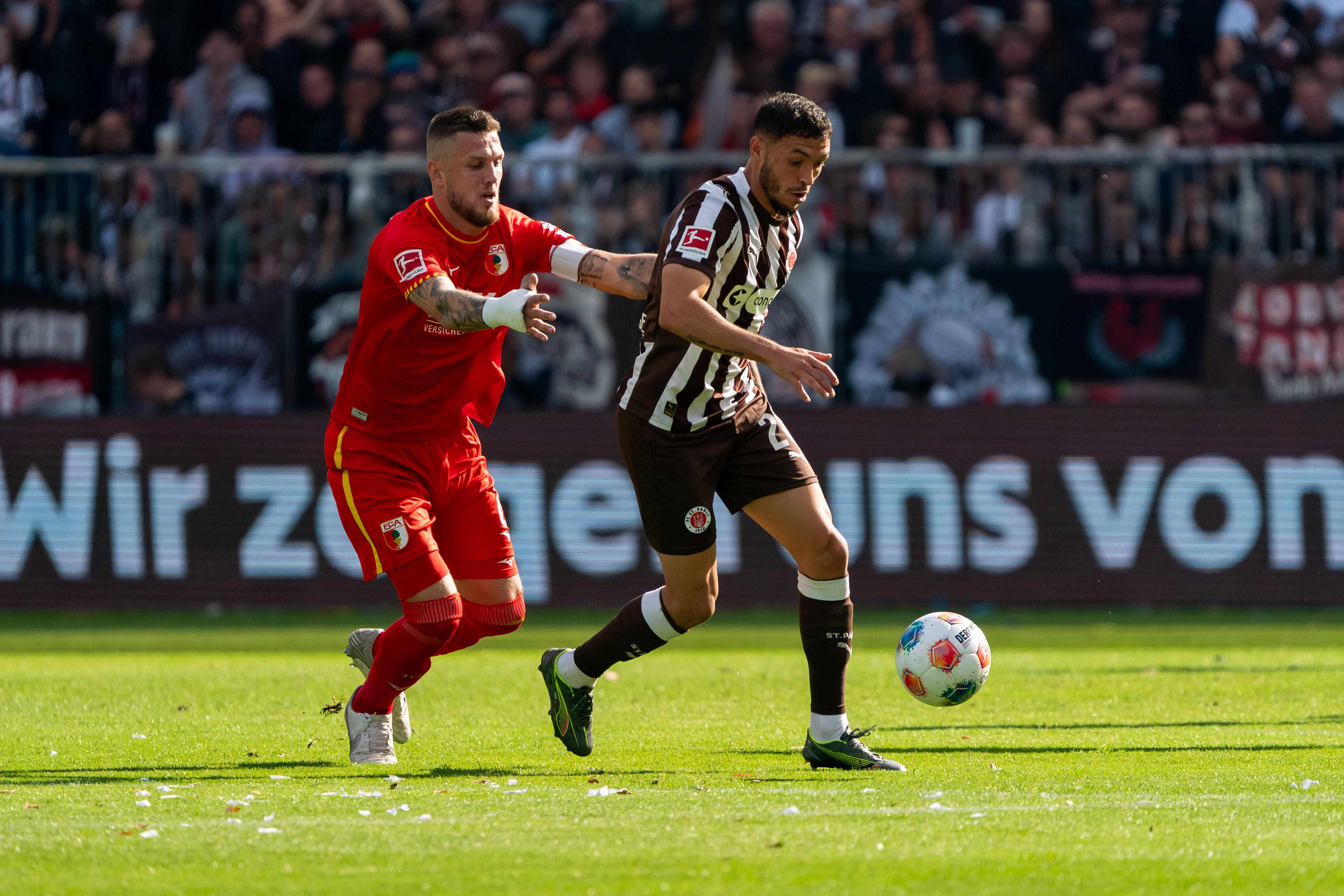 Spielszene St. Pauli - FC Augsburg