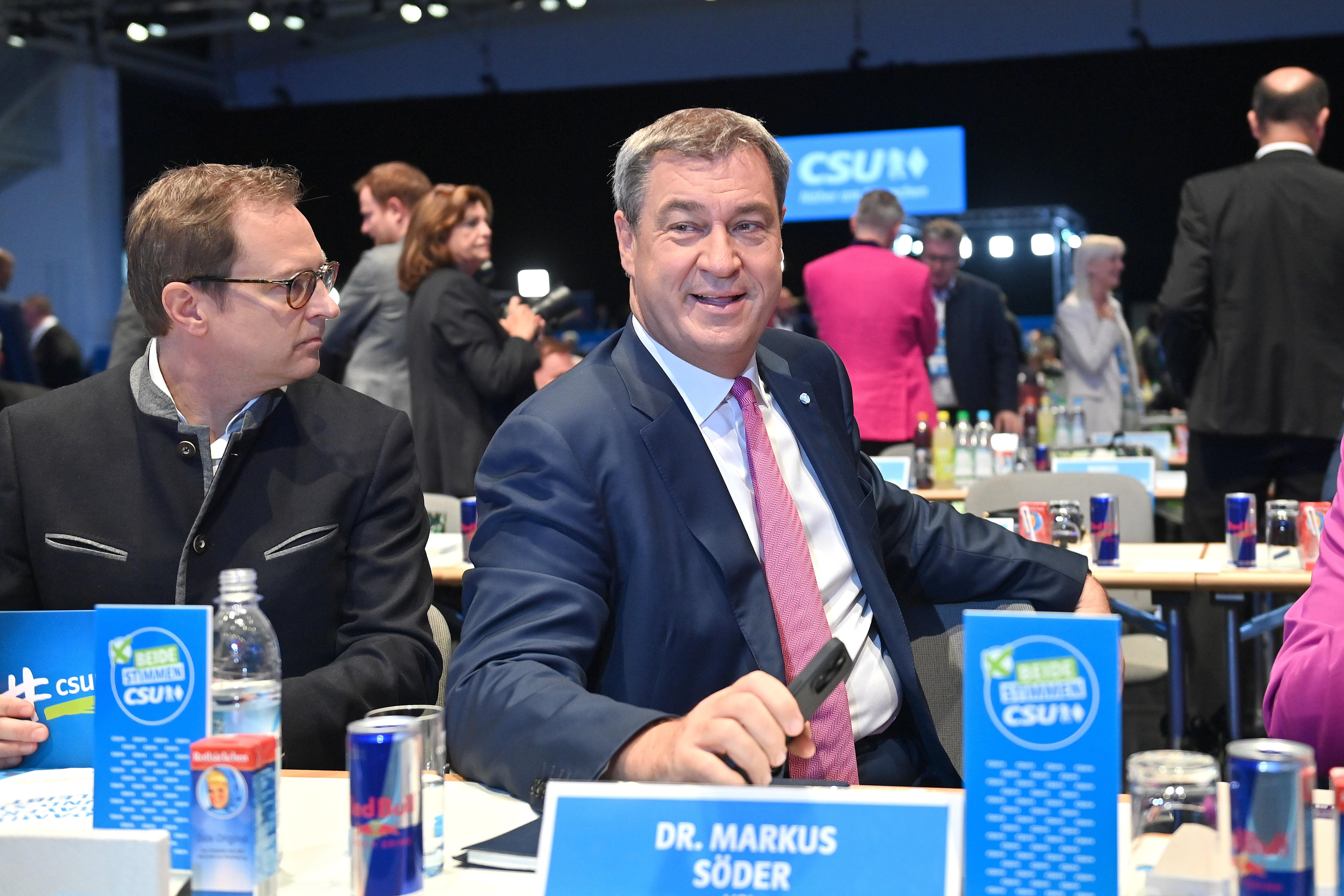 Archivbild: CSU-Chef Markus Söder mit Generalsekretär Martin Huber