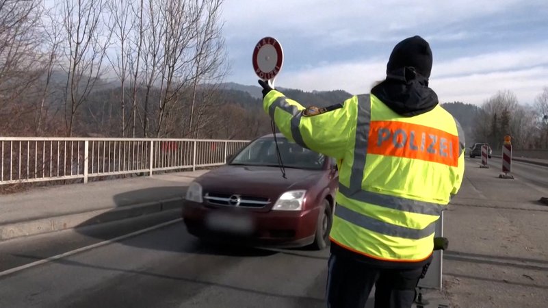Seit fast einem halben Jahr schon wird an allen deutschen Grenzen stärker kontrolliert. Die dazu nötige Sonderregelung wurde verlängert. | Bild: Bayerischer Rundfunk 2025 Seit fast einem halben Jahr schon wird an allen deutschen Grenzen stärker kontrolliert. Die dazu nötige Sonderregelung wurde verlängert.