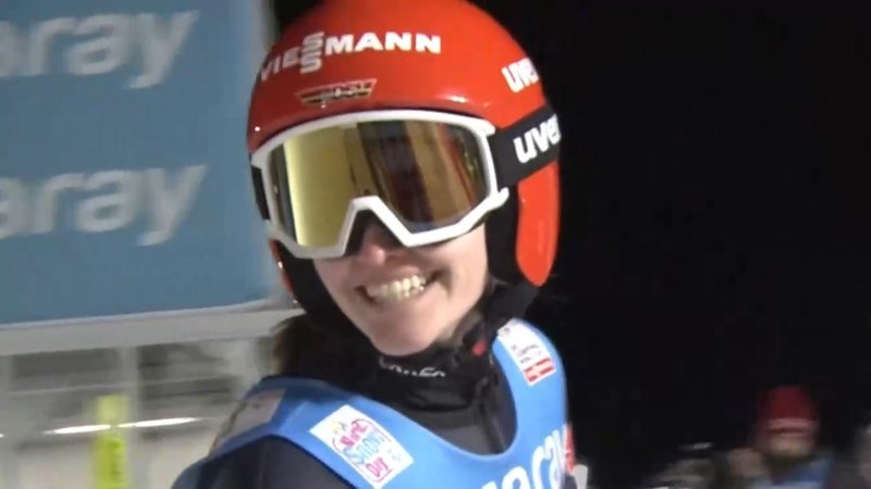 Selina Freitag hat das Podest beim Weltcup der Skispringerinnen im japanischen Zao knapp verpasst.