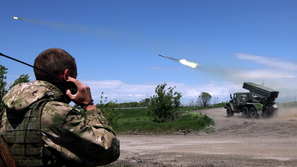 Grad-Raketen pro-russischer Kämpfer im Donbass