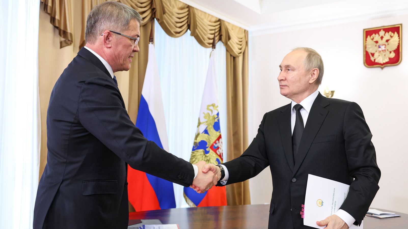"So zerfiel die Sowjetunion": Unruhen stören Putins "Wahlkampf" | BR24