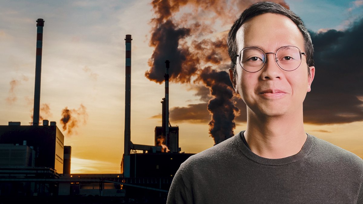 Ein Mann vor Industrie-Gebäuden | Bild: BR Ein Mann vor Industrie-Gebäuden