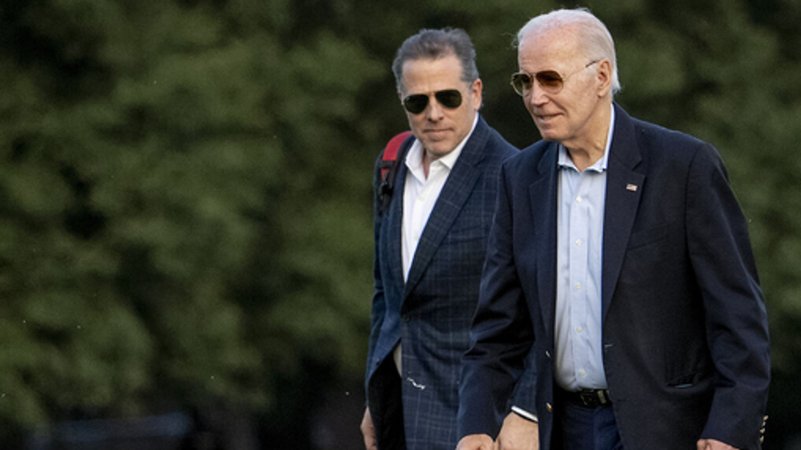 US-Präsident Joe Biden und sein Sohn Hunter auf dem Rückweg von Camp David, 26.06.2023
