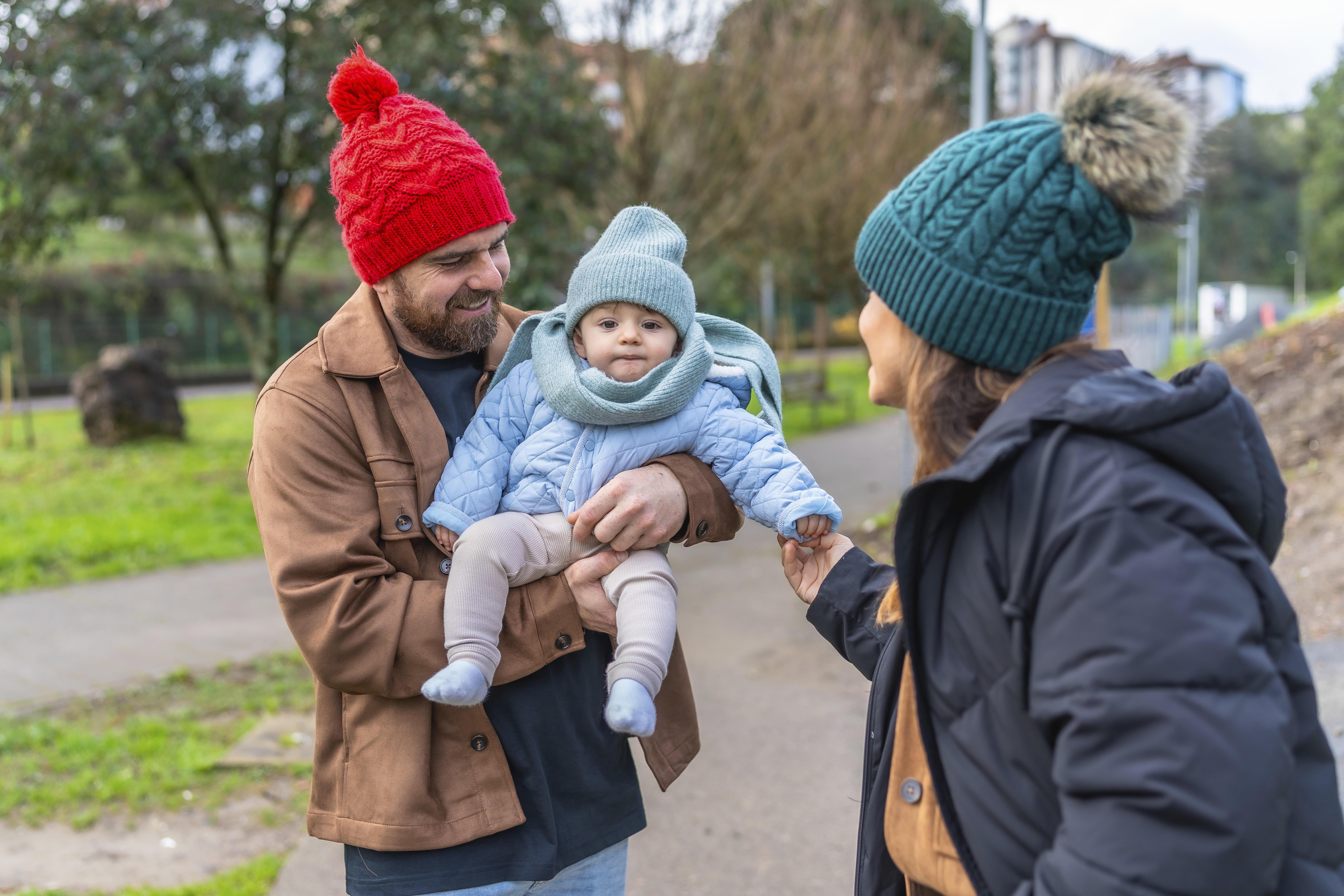 Junge Familie mit Baby