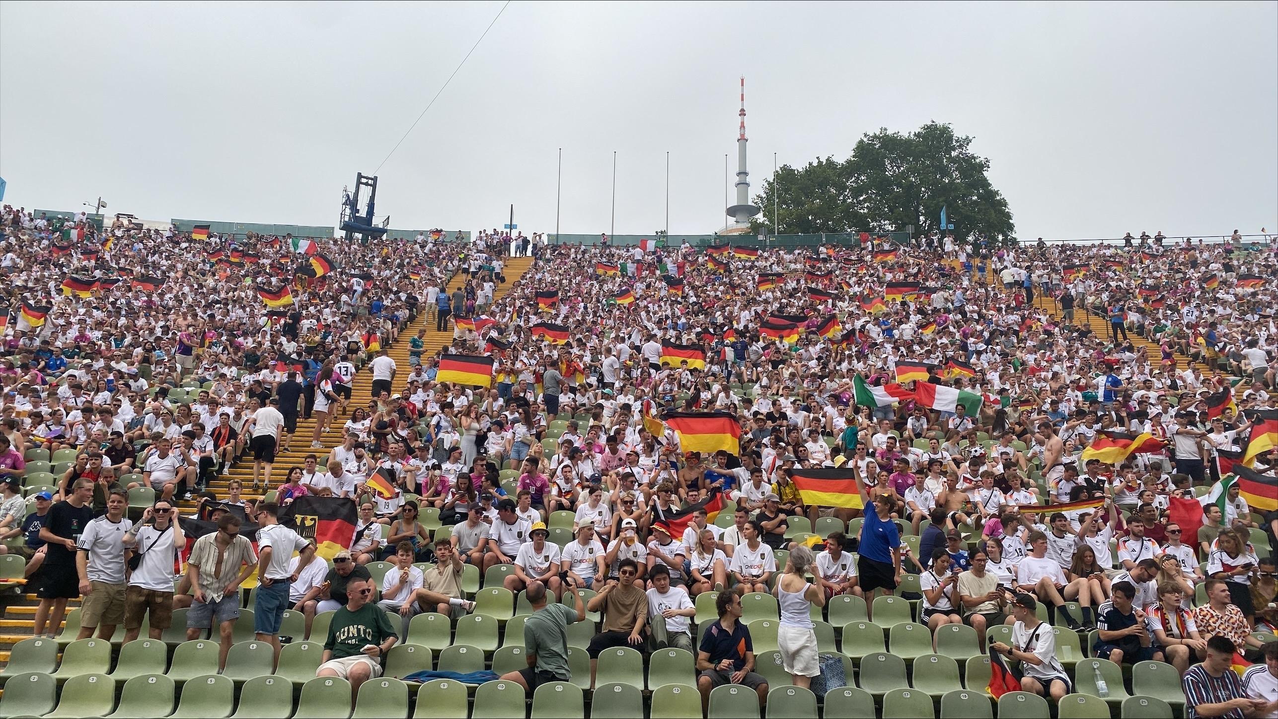 Public Viewing im Olympiastadion München