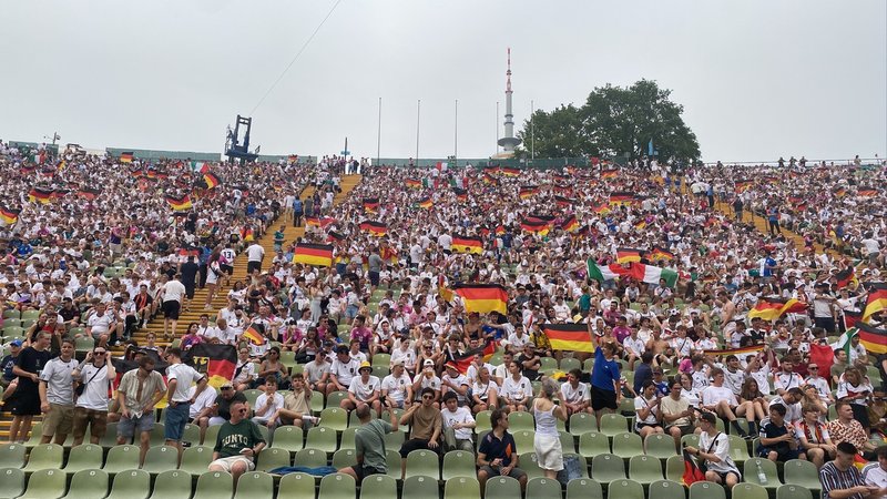 Public Viewing im Olympiastadion München