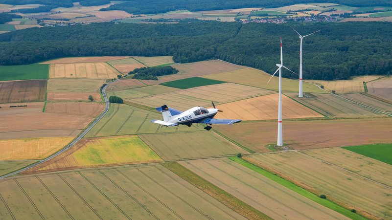 Archivbild: Luftbeobachter-Flug bei Giebelstadt | Bild: Nicolas Armer/dpa Archivbild: Luftbeobachter-Flug bei Giebelstadt