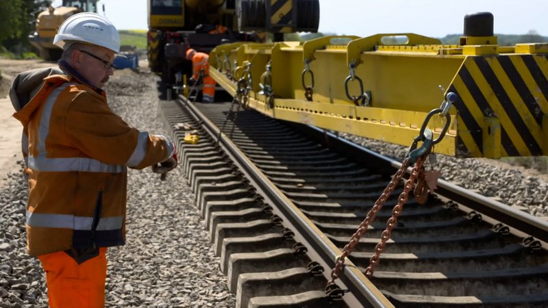 Bahn bei der Pünktlichkeit im Fernverkehr weiter sehr schlecht | Bild: BR Bahn bei der Pünktlichkeit im Fernverkehr weiter sehr schlecht