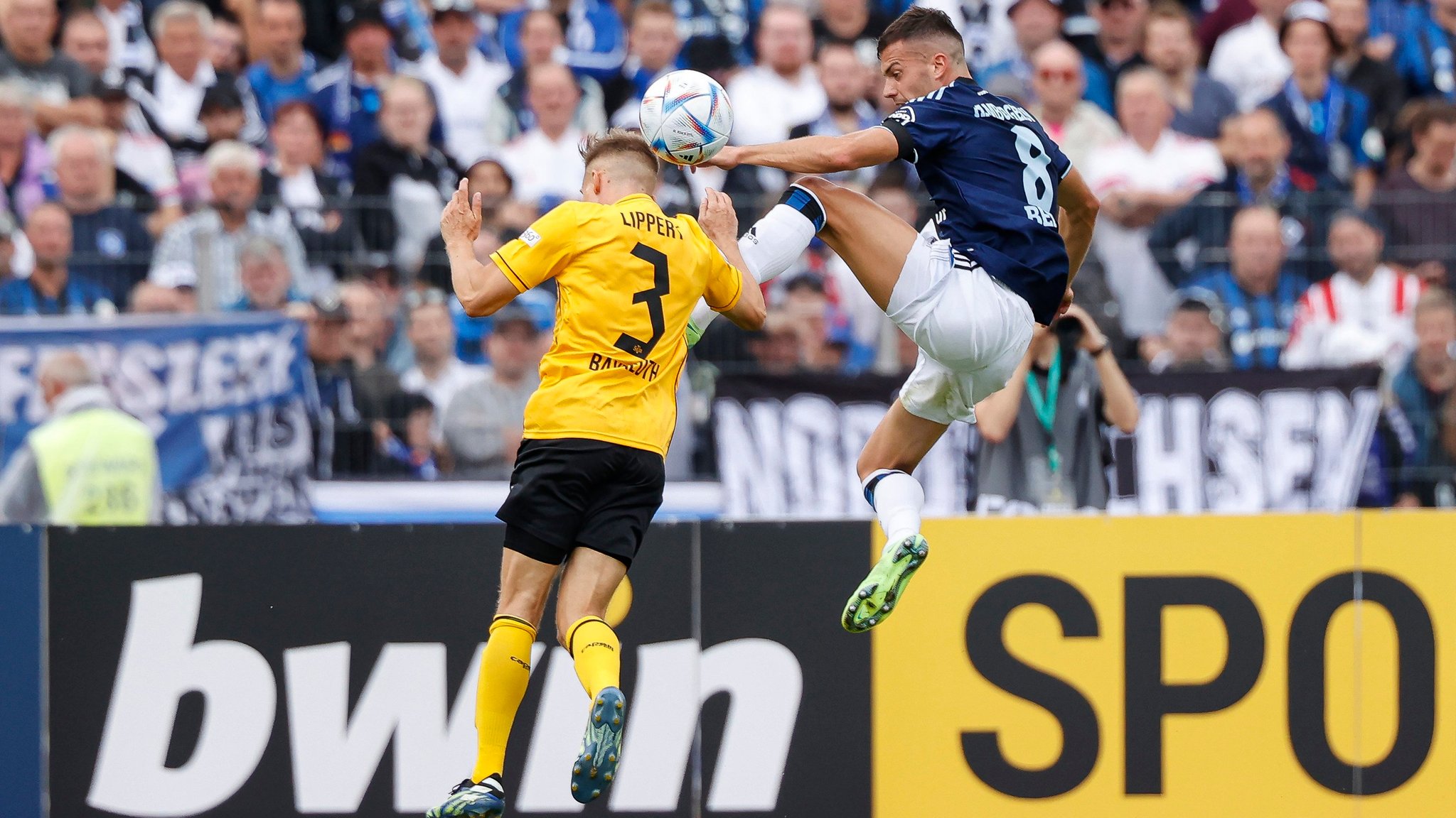 Spielszene SpVgg Bayreuth gegen Hamburger SV