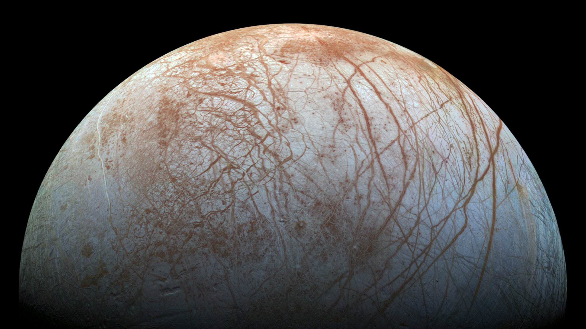 Dieses Bild des Jupitermondes Europa basiert auf Aufnahmen mit der NASA-Sonde Galileo aus den 1990er Jahren. Sie zeigt die eisige Oberfläche des Mondes. 