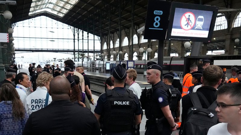 Am Gare du Nord in Paris fielen etliche Züge aus | Bild: pa/dpa/Mark Baker Am Gare du Nord in Paris fielen etliche Züge aus