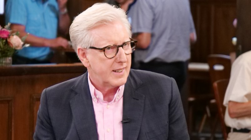 Der langjährige ZDF-Moderator Theo Koll war zum ersten Mal Gast am BR-Sonntags-Stammtisch zu Gast | Bild: Andreas H. Schroll Der langjährige ZDF-Moderator Theo Koll war zum ersten Mal Gast am BR-Sonntags-Stammtisch zu Gast