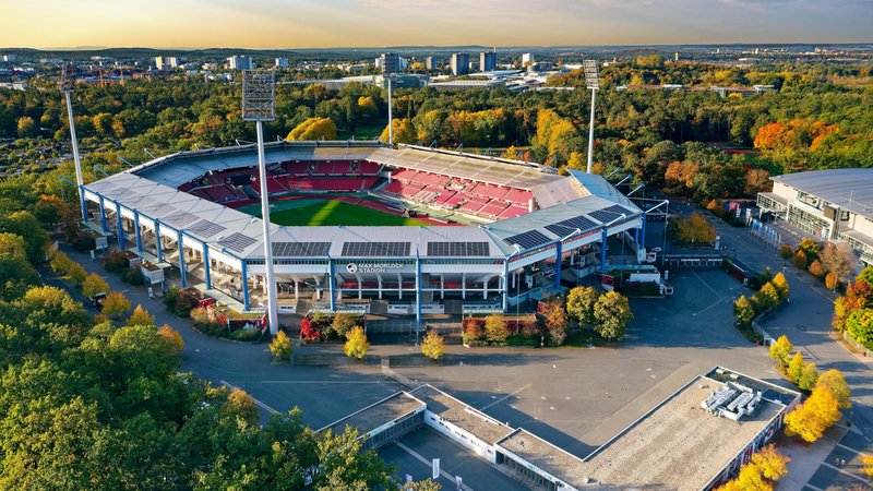 Luftbild des Max-Morlock-Stadions in Nürnberg. | Bild: picture alliance / imageBROKER | Norbert Probst Luftbild des Max-Morlock-Stadions in Nürnberg.