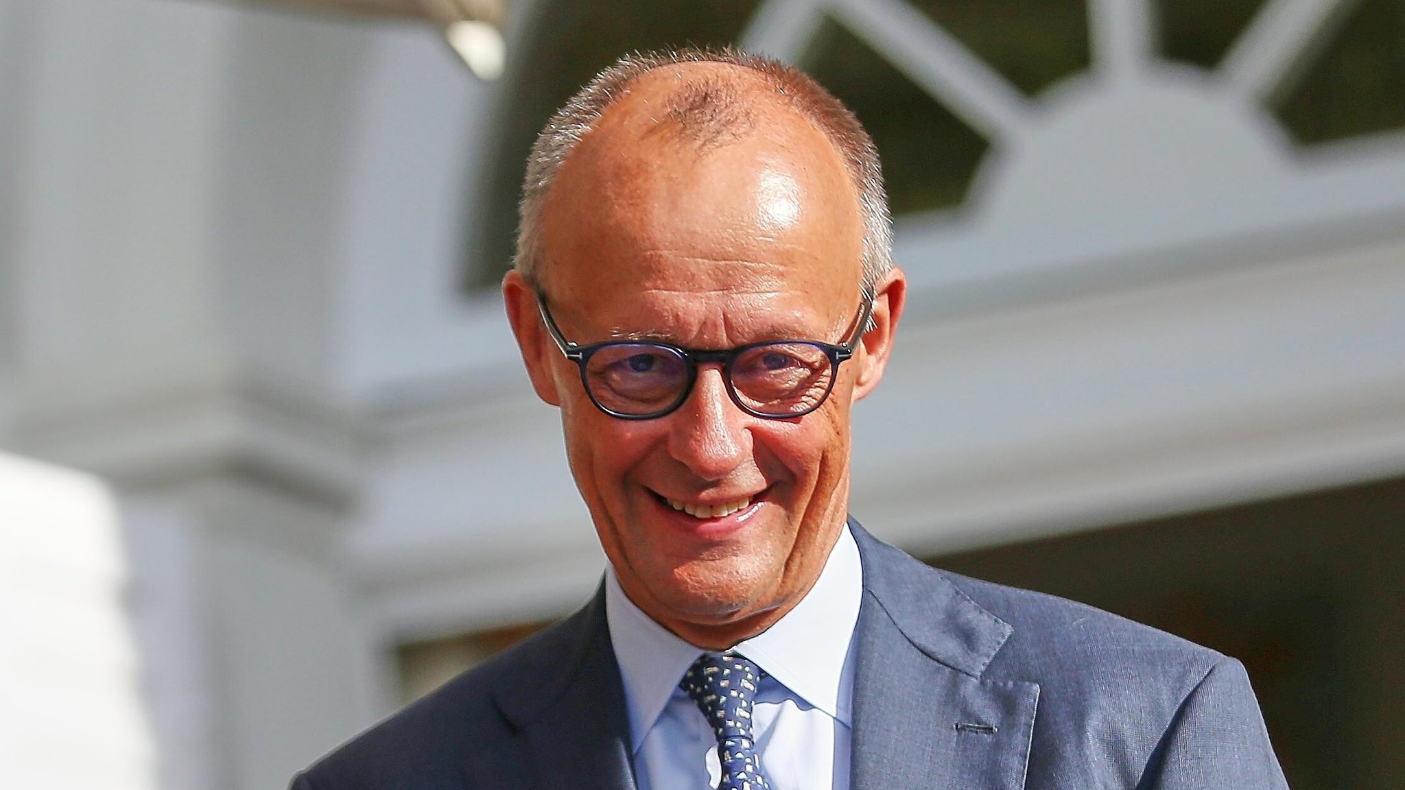 Friedrich Merz am 26. August bei der Kabinettsklausur auf Schloss Neuhardenberg. | Bild: picture alliance / dts-Agentur | dts Nachrichtenagentur GmbH Friedrich Merz am 26. August bei der Kabinettsklausur auf Schloss Neuhardenberg.