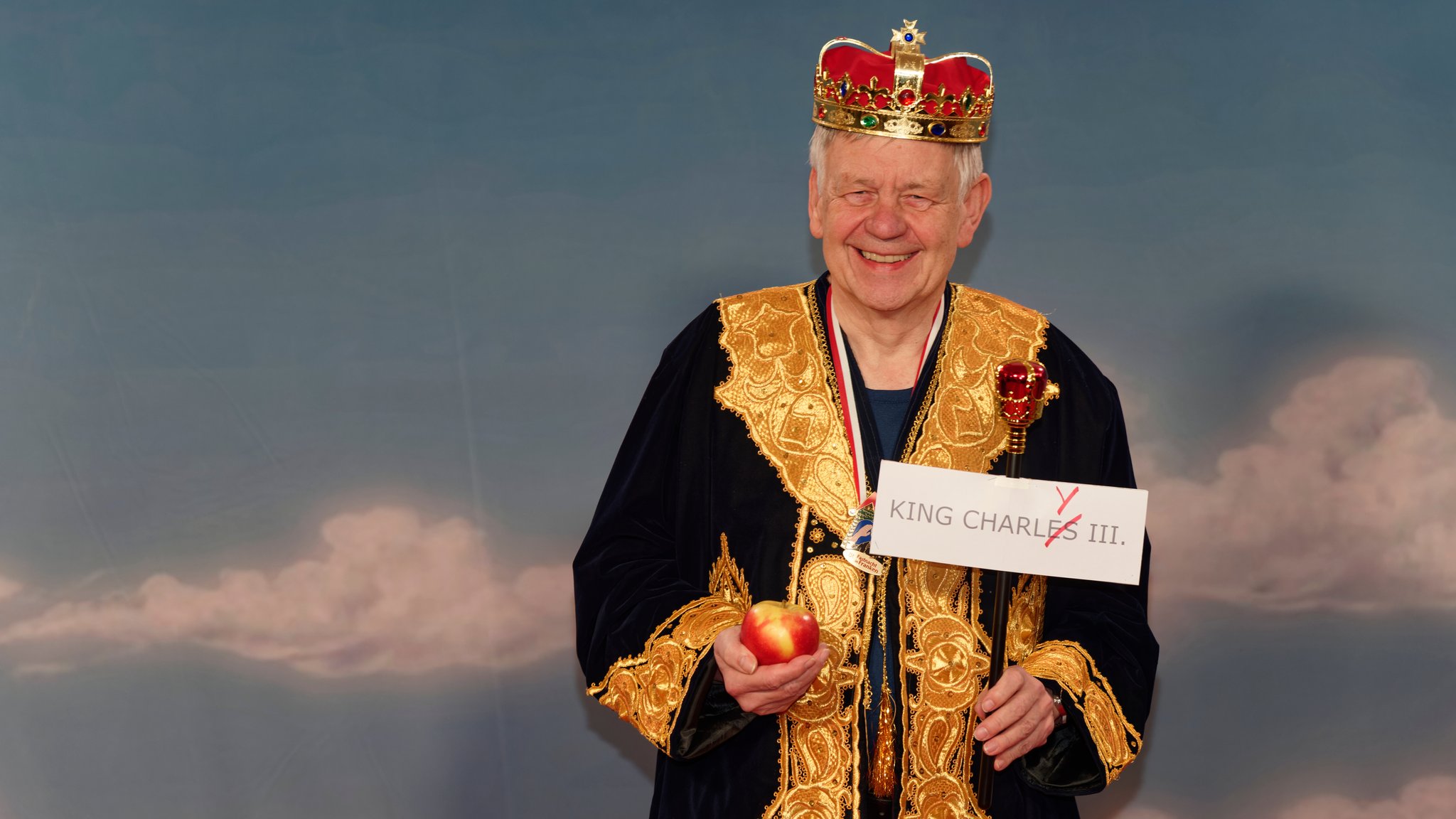 Karl Freller (Vizepräsident des Bayerischen Landtags, CSU) kam ganz bescheiden als King (Charles) Charly.
