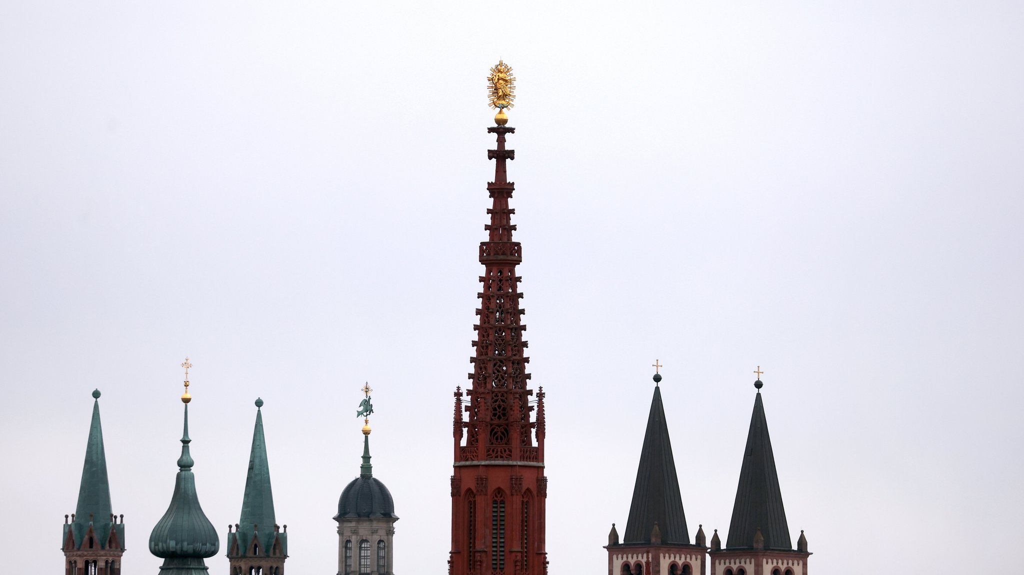 Schwindet der herausragende politische Einfluss der katholischen Kirche? | Bild: Bildrechte: picture alliance/dpa | Karl-Josef Hildenbrand Schwindet der herausragende politische Einfluss der katholischen Kirche?