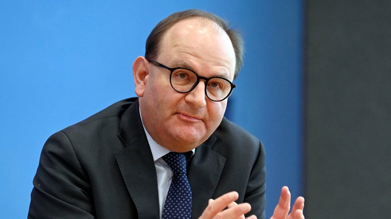 (Archivbild) Der Klimaforscher Ottmar Edenhofer hat die Union vor einer Rücknahme des Heizungsgesetzes gewarnt. | Bild: picture alliance / Geisler-Fotopress | Frederic Kern/Geisler-Fotopress (Archivbild) Der Klimaforscher Ottmar Edenhofer hat die Union vor einer Rücknahme des Heizungsgesetzes gewarnt.