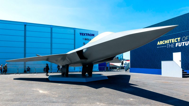Modell des NGF Future Combat Air System (FCAS) von Dassault Aviation, Airbus und Indra Sistemas bei der Paris Air Show | Bild: picture alliance / Visually | VDWI Aviation Modell des NGF Future Combat Air System (FCAS) von Dassault Aviation, Airbus und Indra Sistemas bei der Paris Air Show