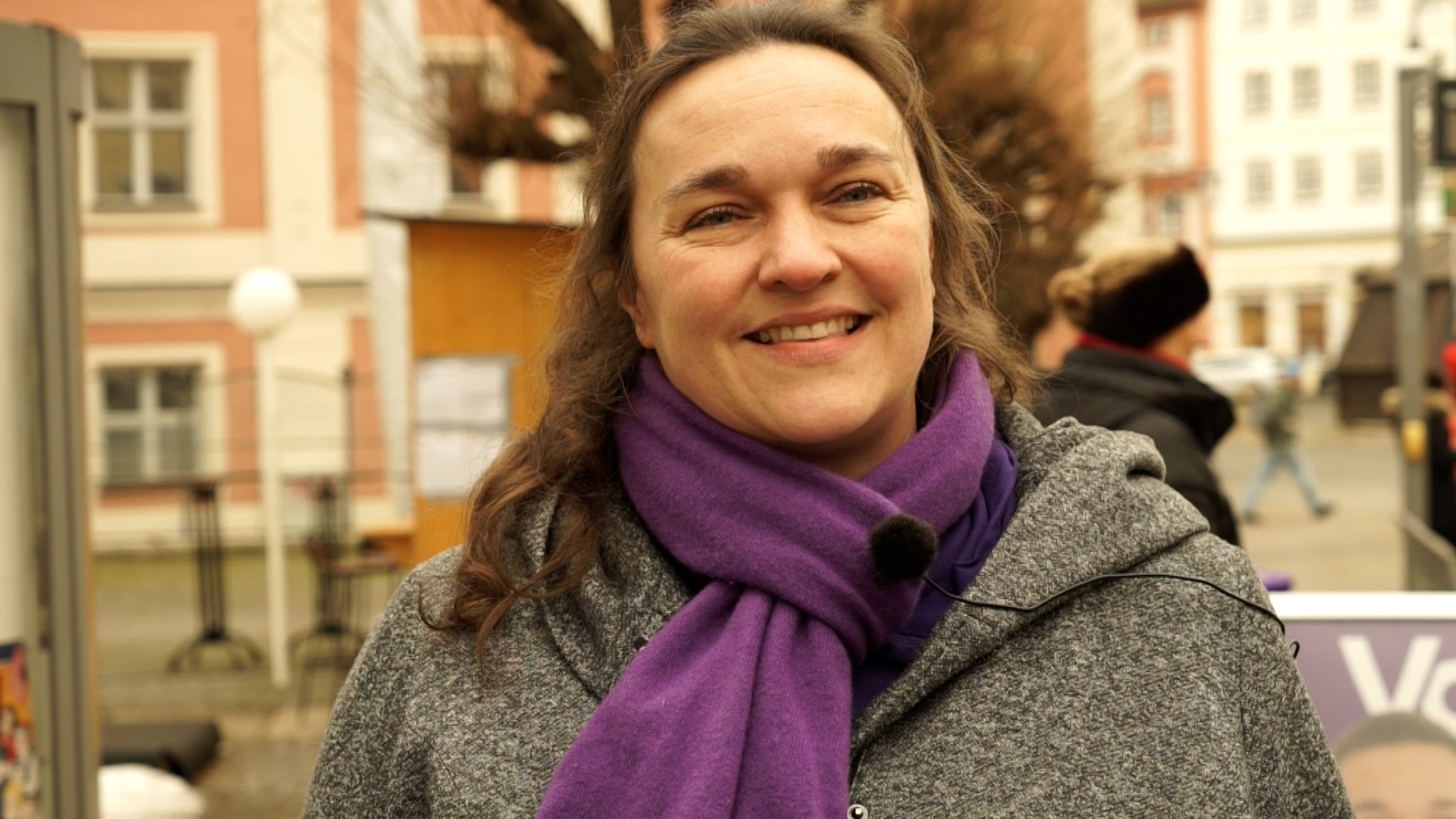 Petra Hemmelmann vor ihrem Stand in der Eichstätter Innenstadt