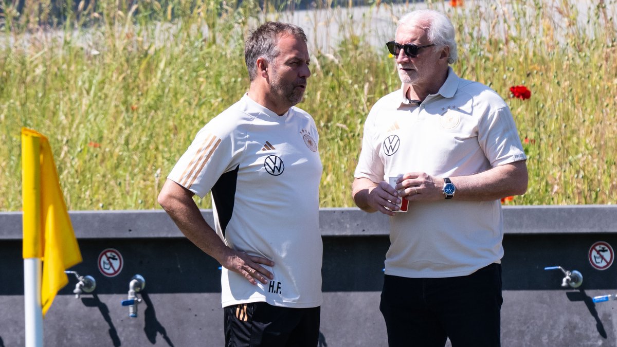 Völler stärkt Flick: "Der richtige Trainer für diese Mannschaft"