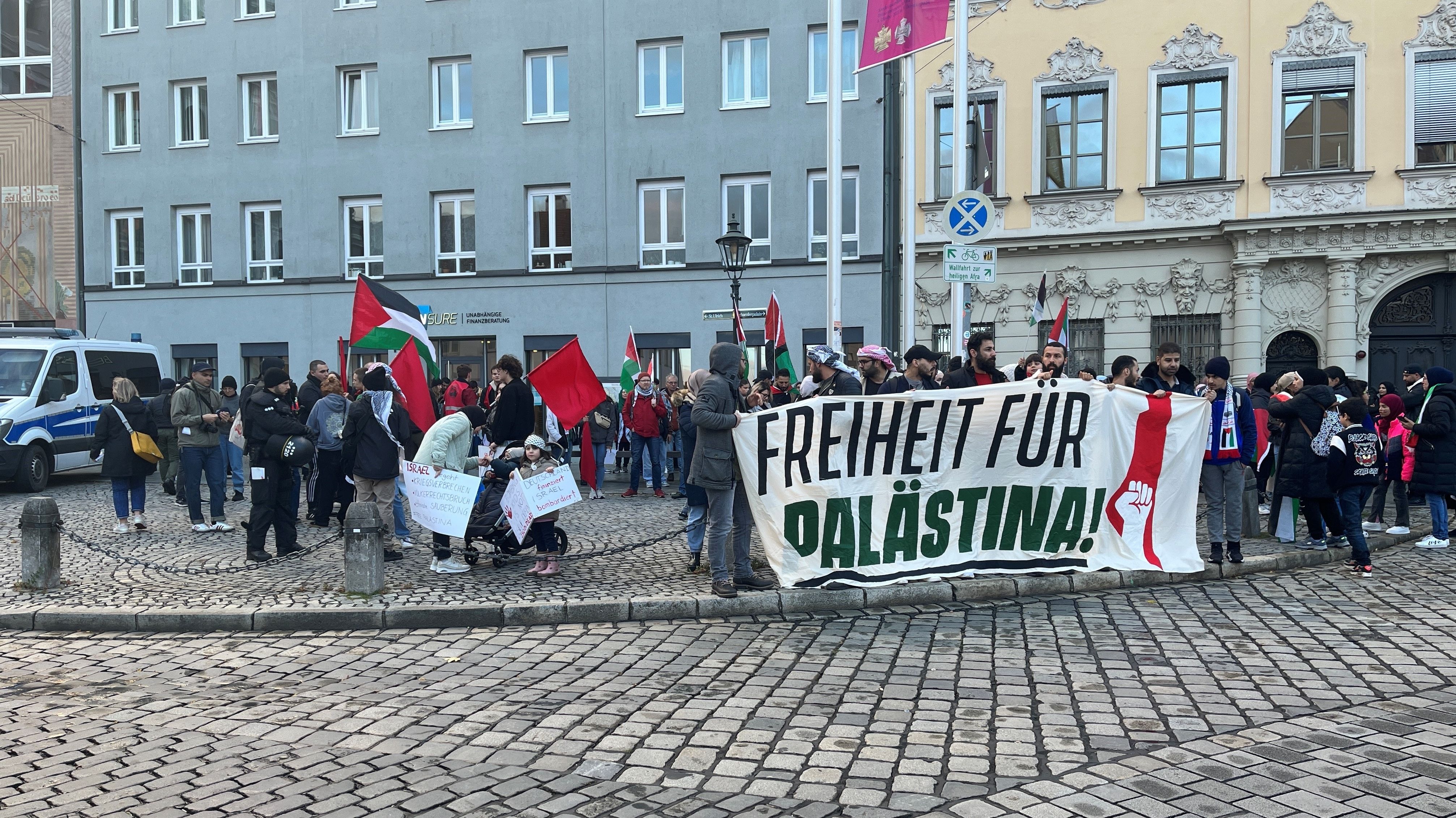 Kundgebungen in Augsburg pro Israel und pro Palästina