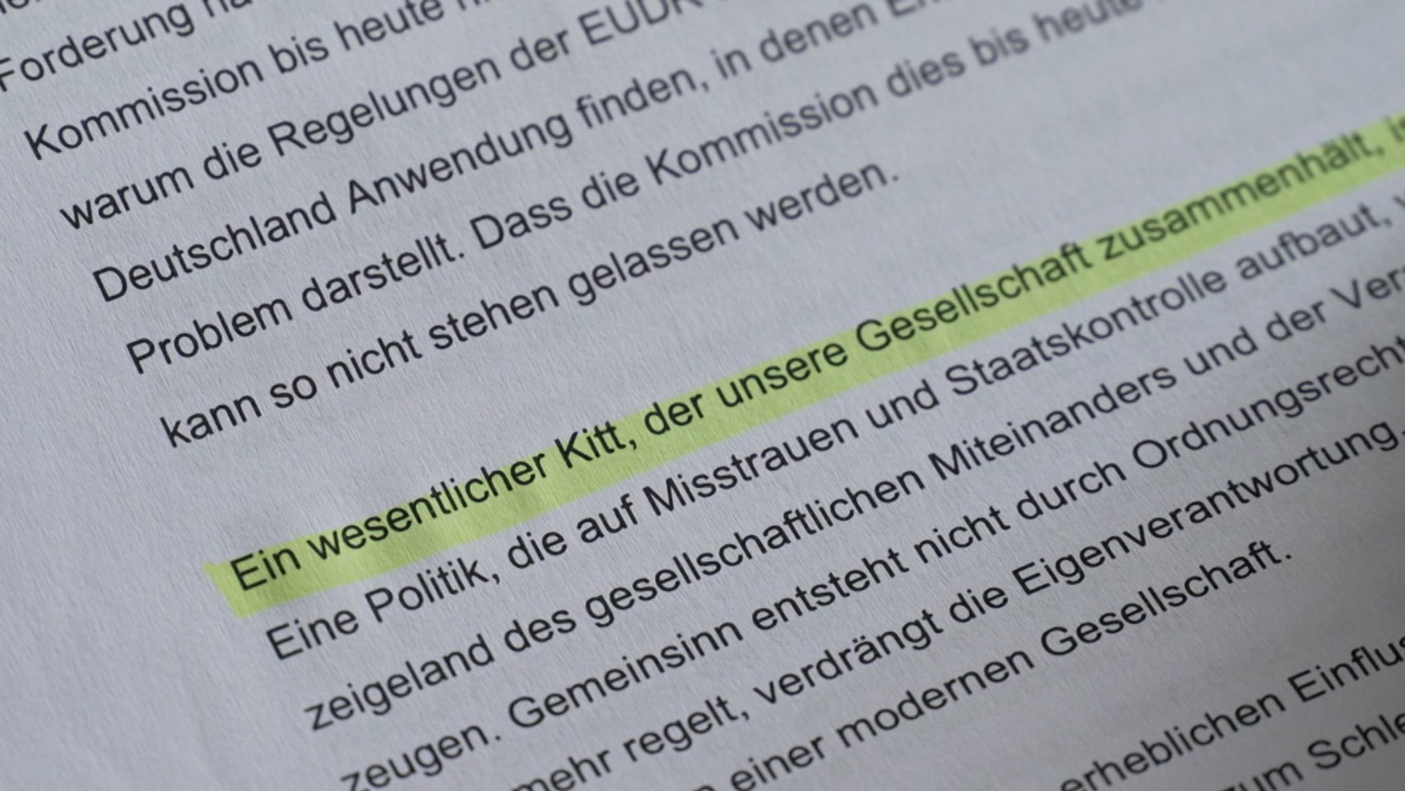 Ein neuer Brandbrief macht die Runde in der CSU - adressiert an den EVP-Chef Manfred Weber. | Bild: Bayerischer Rundfunk 2026 Ein neuer Brandbrief macht die Runde in der CSU - adressiert an den EVP-Chef Manfred Weber.