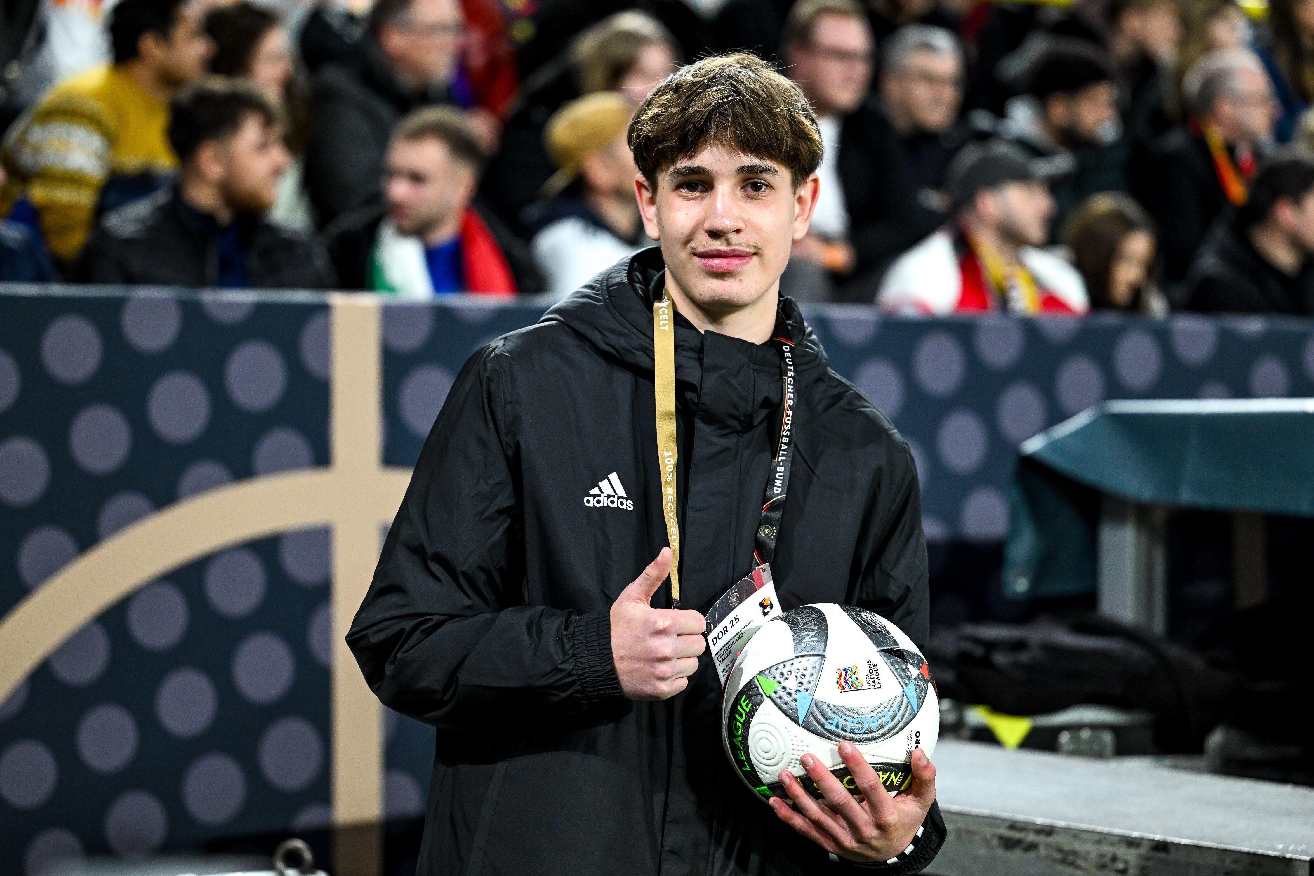 Balljunge Noel Urbaniak